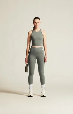 Collective Cropped Singlet W