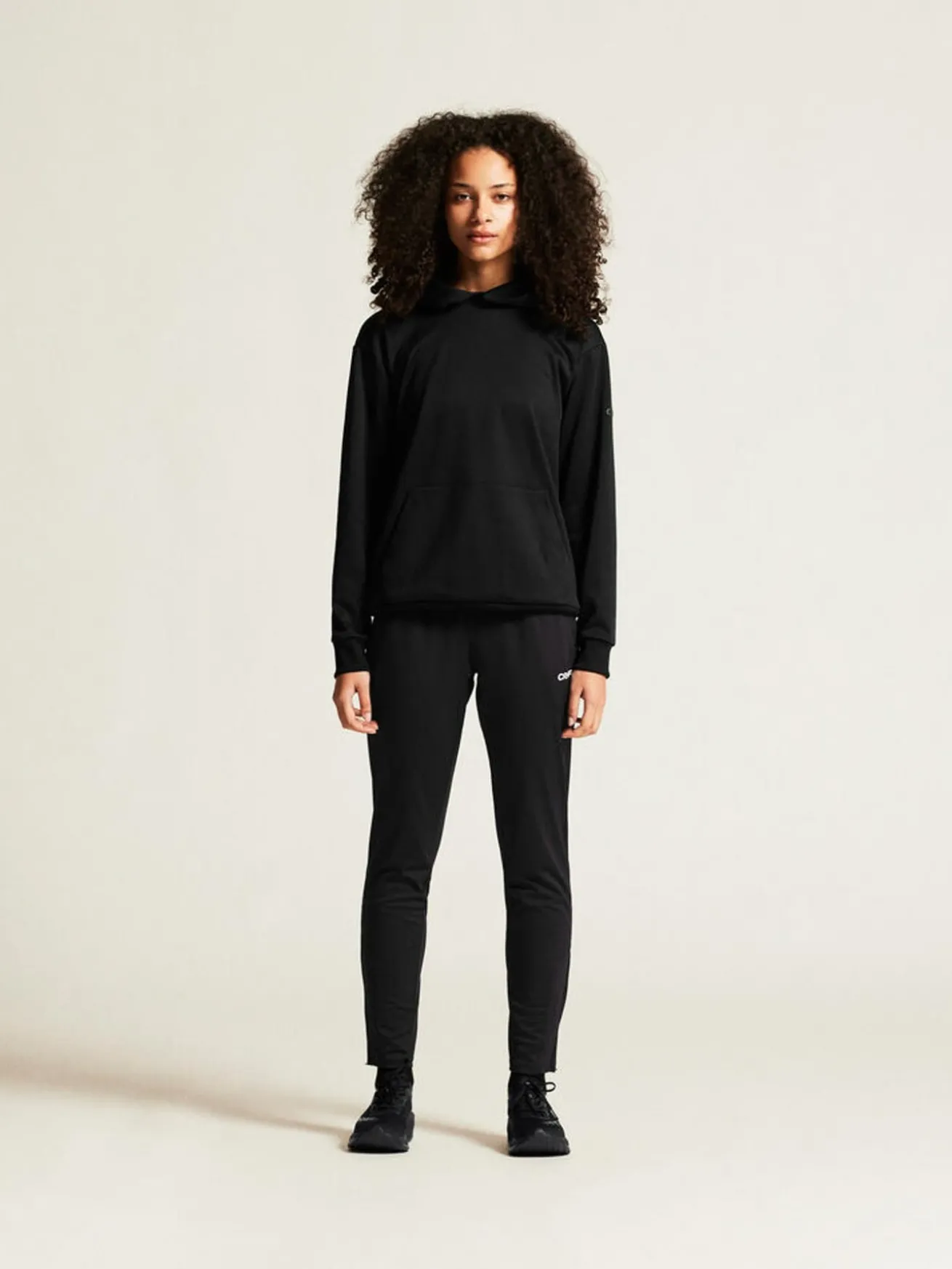 Community 2.0 Function Hoodie W