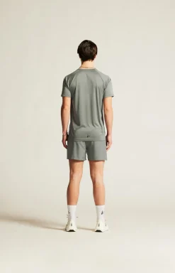 CORE Essence Shorts 2 M