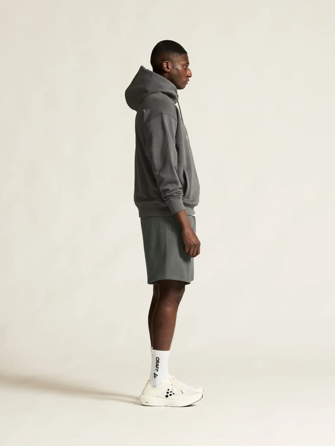 Frequent Hoodie M