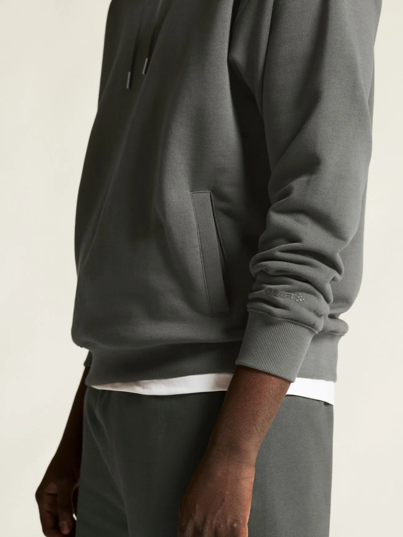 Frequent Hoodie M