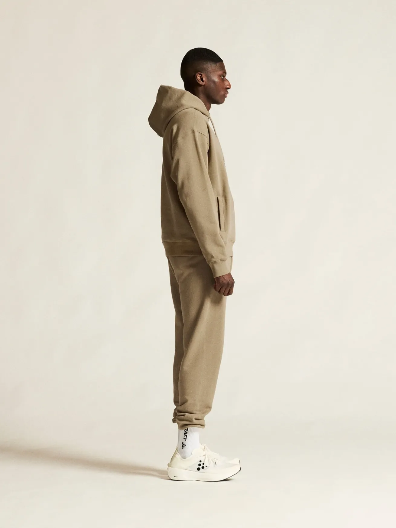Frequent Hoodie M