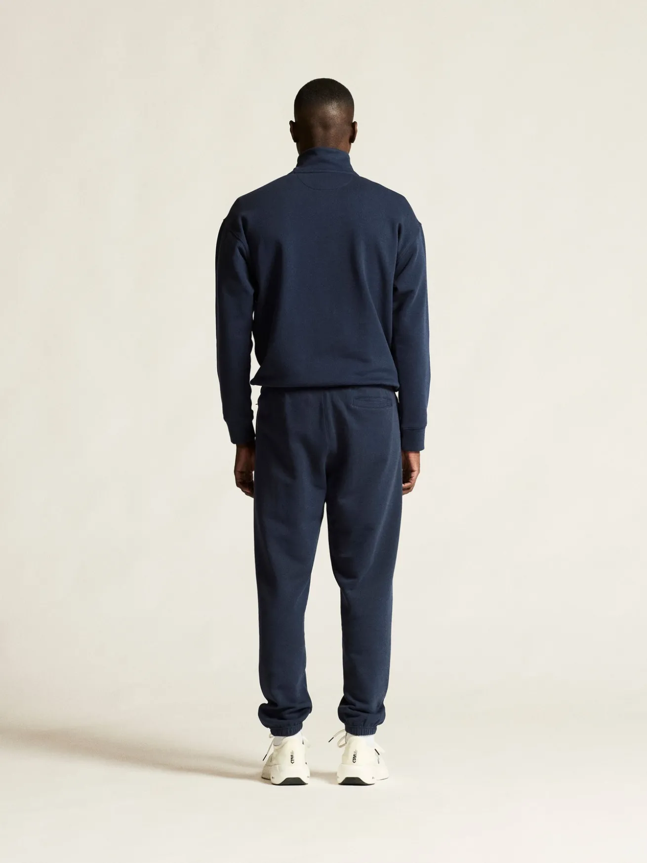 Frequent Sweatpants M